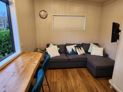 Cozy self contained Tiny Home Apartment in Palmerston North