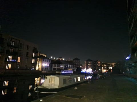 Unique Narrowboat in Town Centre Chelmsford Essex Barco ancorado in Chelmsford