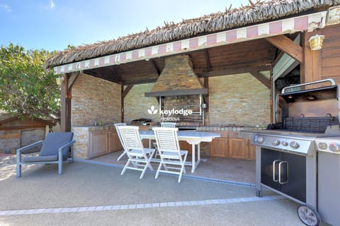 BBQ facilities, Dining area, kitchen