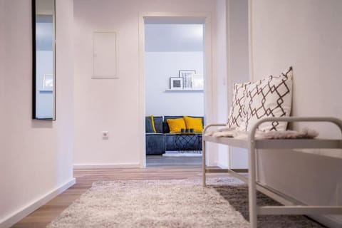 Yellow Station Apartment in Paderborn