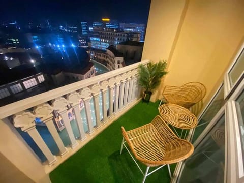 Night, View (from property/room), Balcony/Terrace, Seating area