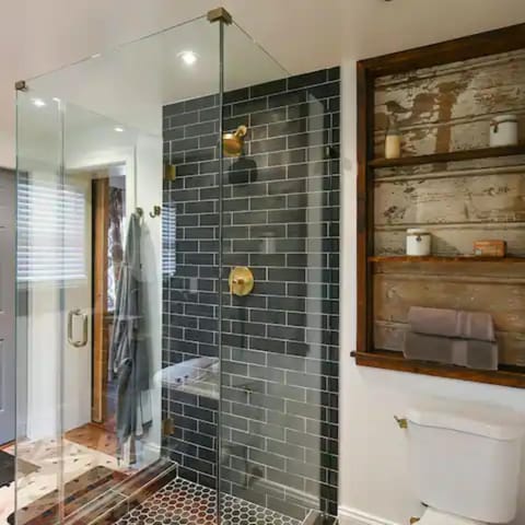 Shower, Toilet, Bathroom