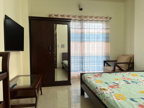 Fully furnished, one bedroom apartment with kitchen, washroom etc Apartment in Dhaka