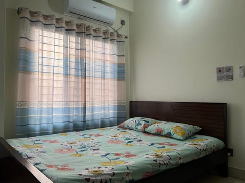 Fully furnished, one bedroom apartment with kitchen, washroom etc Apartment in Dhaka