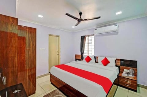 Bed, TV and multimedia, Photo of the whole room, Bedroom, air conditioner