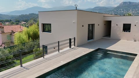 Villa contemporaine avec piscine Villa in Vence