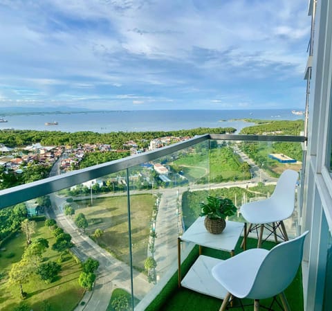 Nearby landmark, Day, Natural landscape, View (from property/room), Balcony/Terrace, City view, Sea view