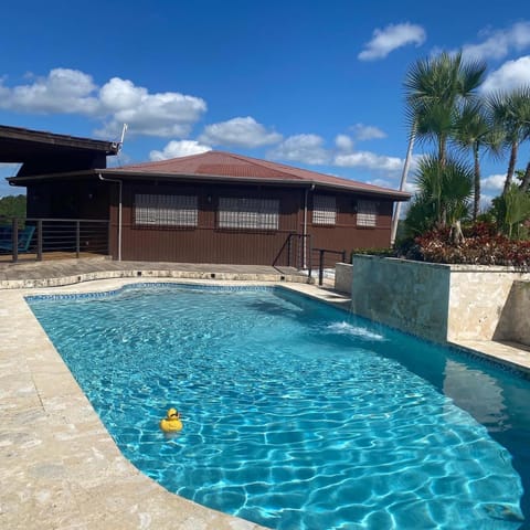 Property building, Day, Pool view, Swimming pool