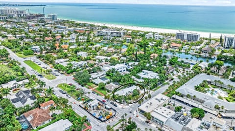 Five Palms - 354 Maison in Saint Armands Key