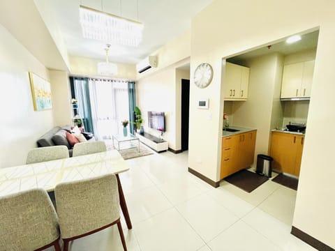 TV and multimedia, Kitchen or kitchenette, Dining area, pet friendly, air conditioner