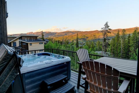 Day, Natural landscape, Hot Tub, Mountain view