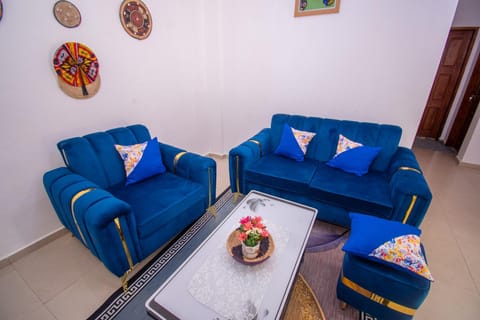 Immeuble rose Apartment in Douala