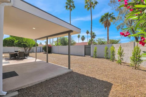 Sunlit Serenity in Tempe House in Tempe