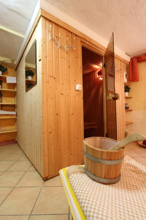 Sauna, Spa and wellness centre/facilities, Fitness centre/facilities