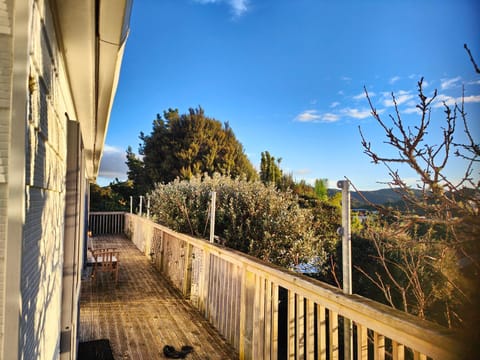 View (from property/room), Balcony/Terrace, Garden view