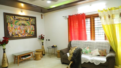 Living room, Decorative detail, Seating area