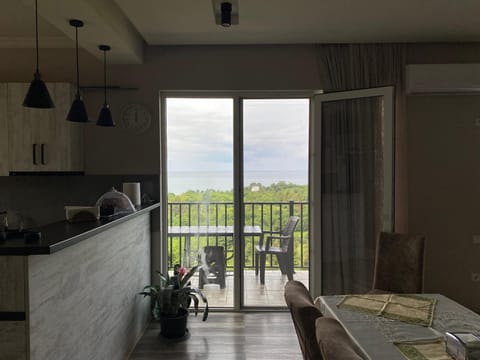 View (from property/room), Balcony/Terrace, Dining area, Sea view