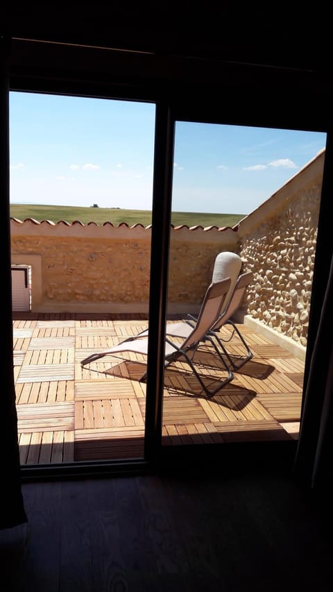 chambre à la campagne au milieu des lavandes Casa de campo in Valensole