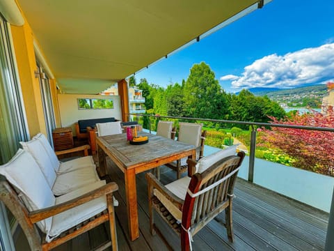 Balcony/Terrace, Dining area