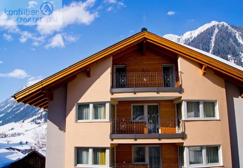 Property building, Day, Natural landscape, View (from property/room), Mountain view