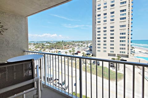 Pirates Cove Condo Unit #603 Maison in Halifax Estates