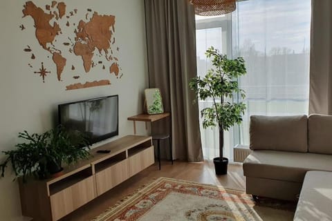 TV and multimedia, Living room, Seating area, Evening entertainment