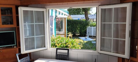 TV and multimedia, Garden view