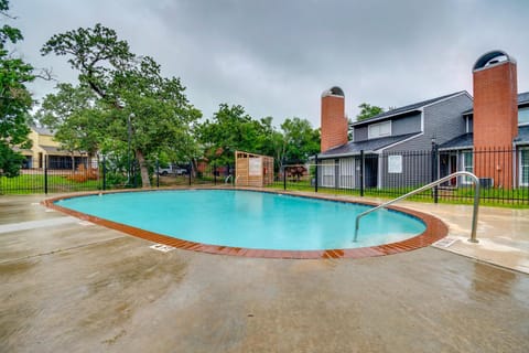 College Station Gem with Pool Access Near University House in College Station