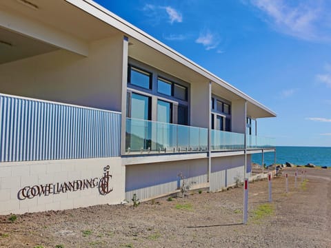 Property building, Sea view