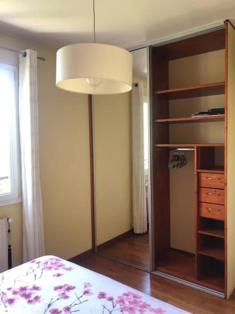 TV and multimedia, Bedroom, wardrobe