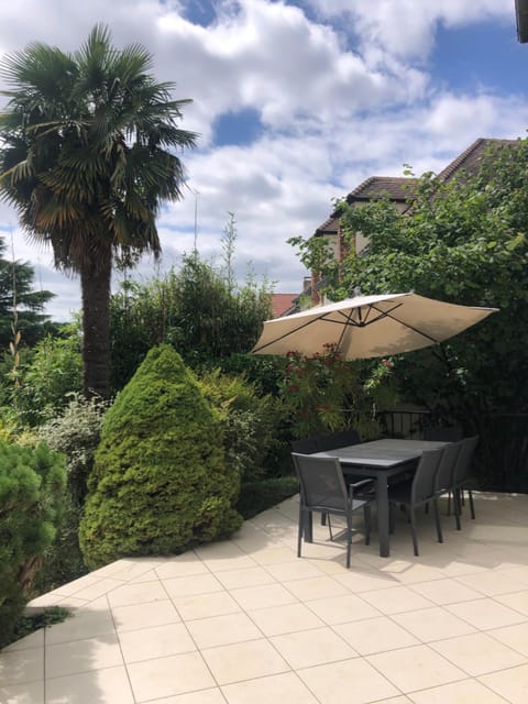 Balcony/Terrace, Garden view