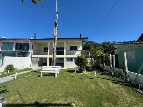 cód 10 - Excelente casa, com ótima localização frente ao mar! Villa in Florianopolis