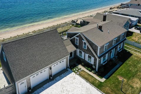 Spacious North Truro Beachfront Home Casa in North Truro