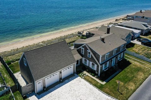 Spacious North Truro Beachfront Home Casa in North Truro