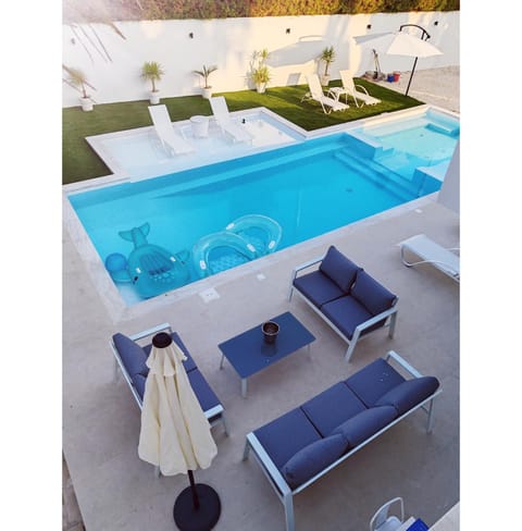 Day, Balcony/Terrace, Pool view, Swimming pool, sunbed