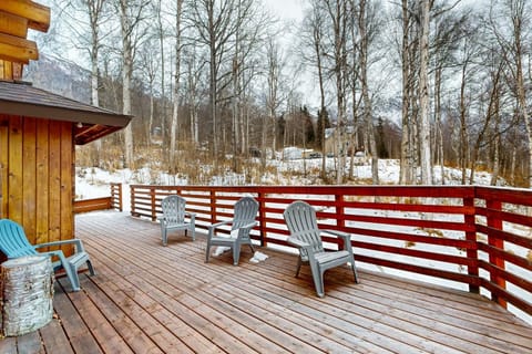 Eagle River Retreat House in Anchorage