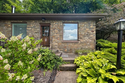 Stone Cottage 1955 Casa in Lake Junaluska