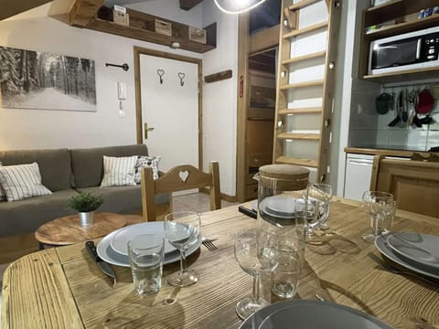 Studio Cabine Mezzanine à Praz-Sur-Arly, proche pistes et lac, parking, balcon, 6 pers. - FR-1-603-105 Apartment in Megève