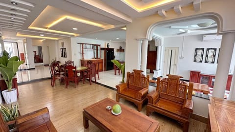 Flora Beach Front Villa Villa in Phan Thiet