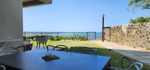 Patio, BBQ facilities, View (from property/room), Balcony/Terrace, Dining area, Sea view