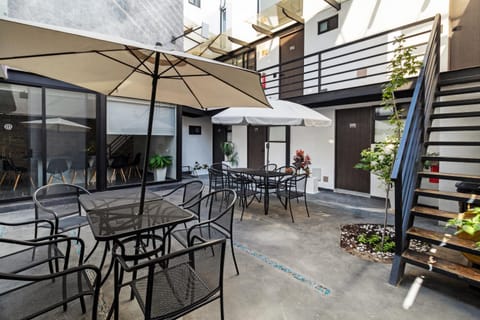 Patio, Summer, Balcony/Terrace, Food and drinks, Dining area, Communal kitchen, Inner courtyard view