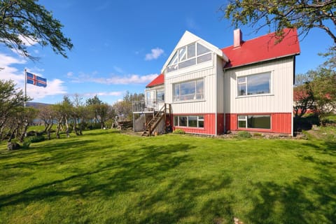 Property building, Garden, Garden view