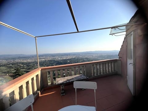 View (from property/room), Balcony/Terrace, Dining area