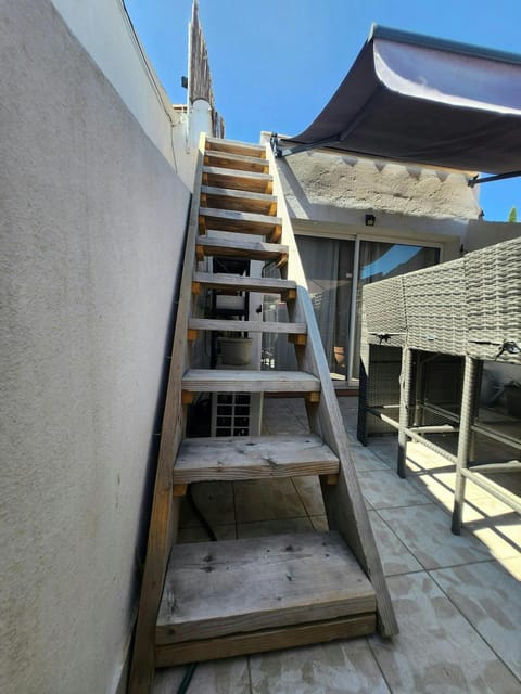 Le Celeste Maison de Village avec toit terrasse House in Gréoux-les-Bains