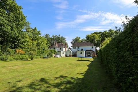 Property building, Day, Garden