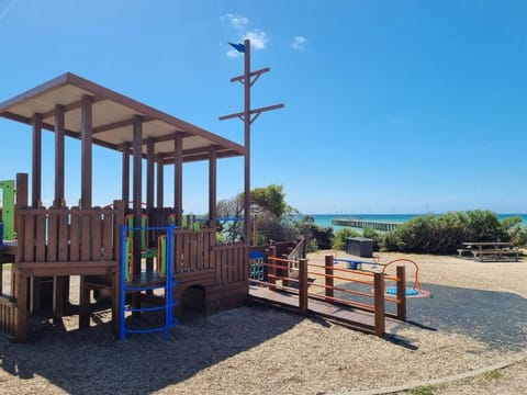 Dromana Bay Views Family Retreat Haus in Red Hill