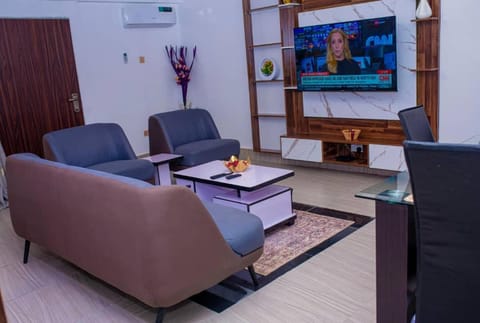 Communal lounge/ TV room, TV and multimedia, Living room, Seating area