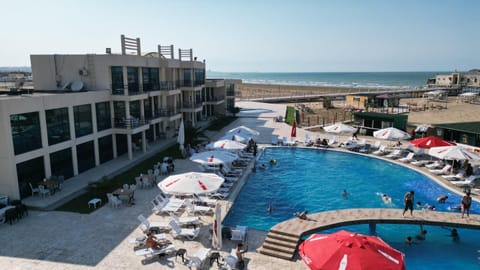 Property building, Pool view