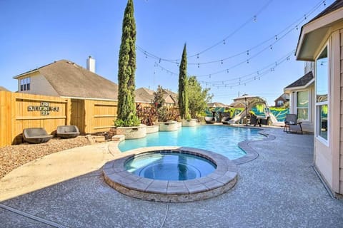 Hot Tub, Pool view, Swimming pool