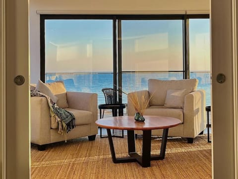 Living room, Sea view